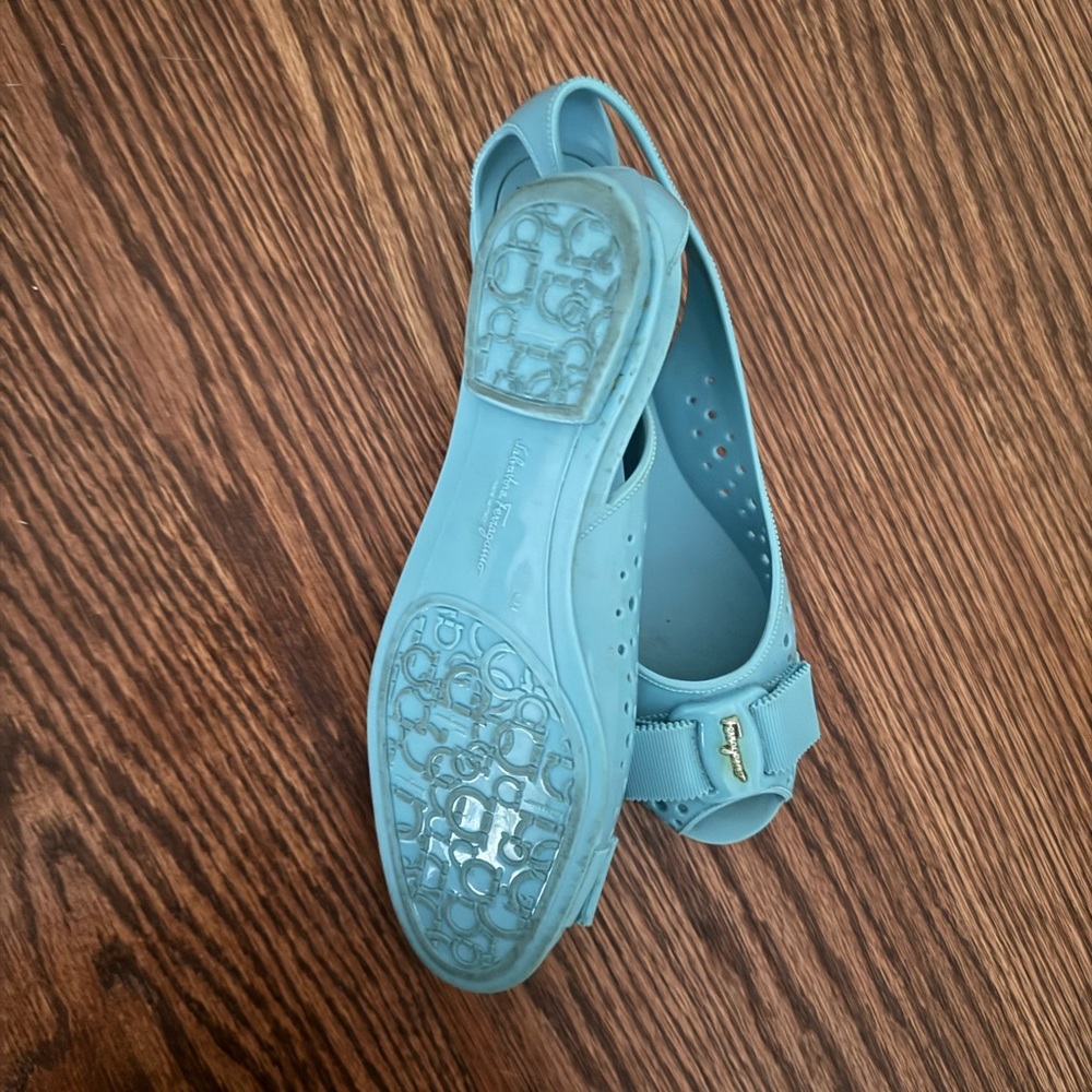 Salvatore Ferragamo jelly shoes - size 5 - Picture 2 of 5